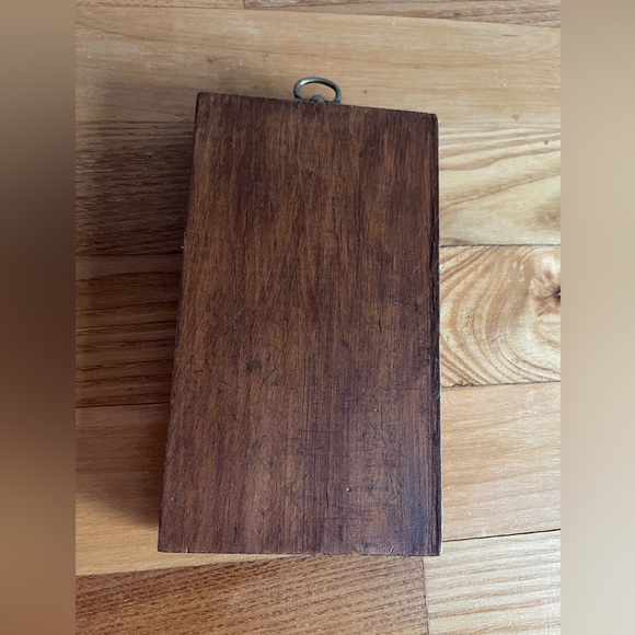 Vintage Handpainted Wall plaque - Initialed - Picture 3 of 4